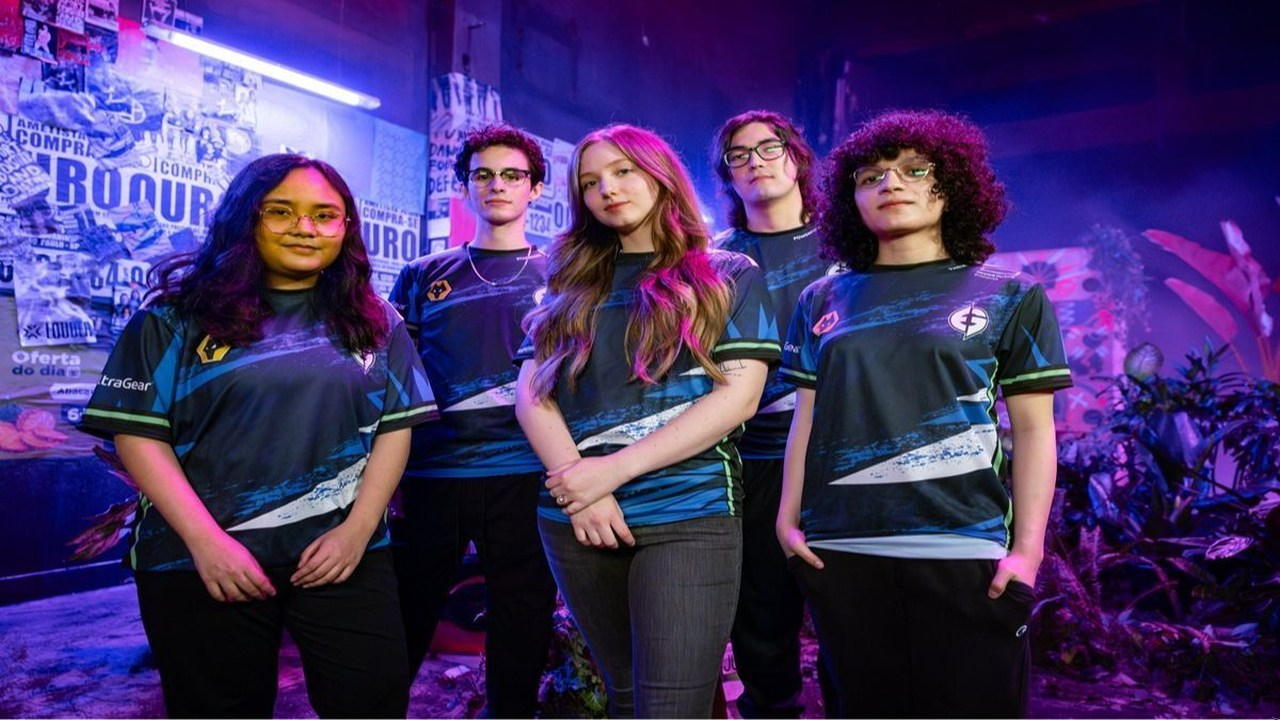 Une précédente formation GC d’Evil Geniuses pose ensemble