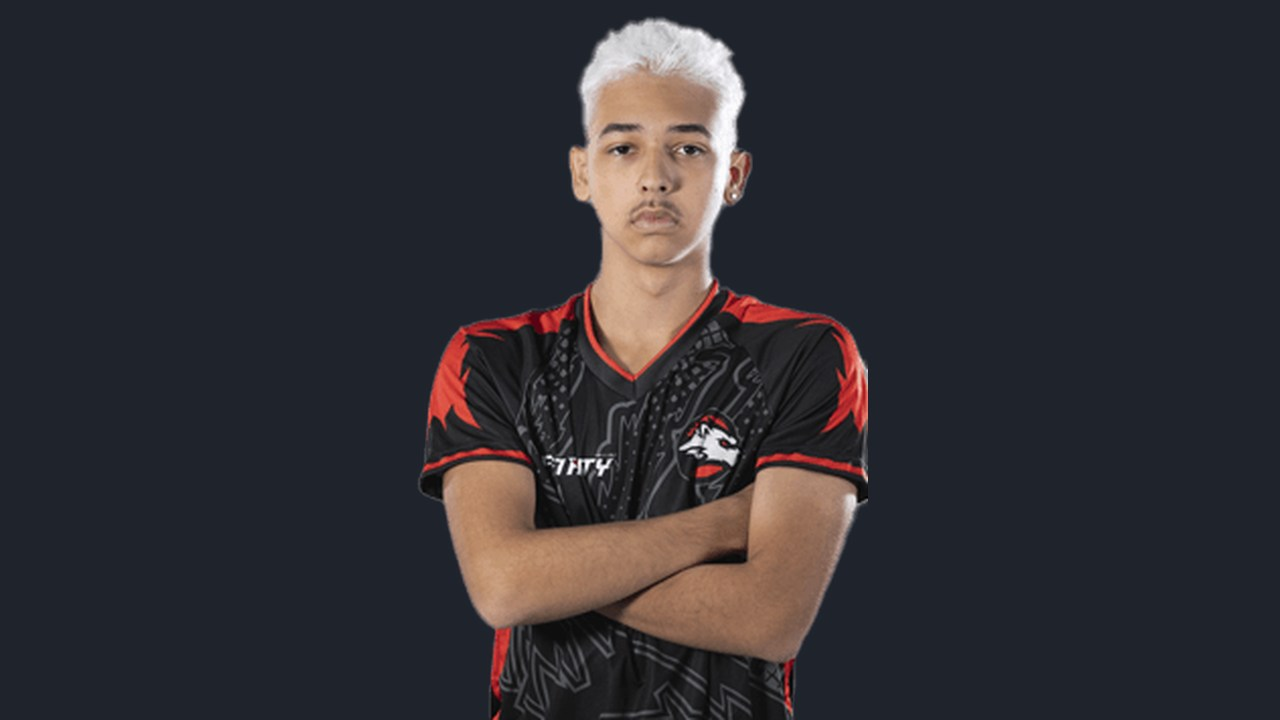 Bruxo porte un maillot FURIA Academy Valorant
