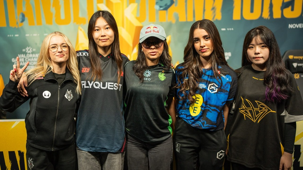 GIANTX GC players stand together at a Valorant event