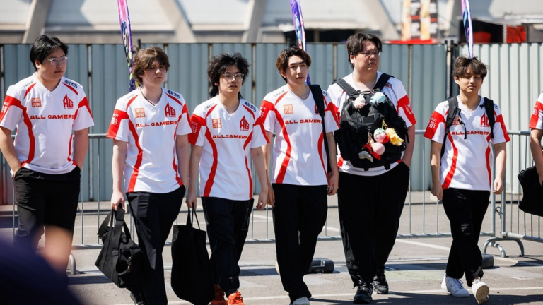 All Gamers gana dos mapas ajustados contra JDG Esports