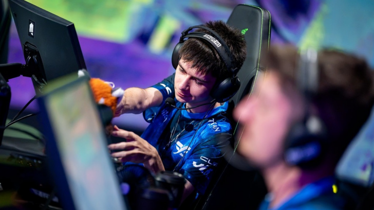 Fire Flux venció a Team Heretics tras perder el primer mapa